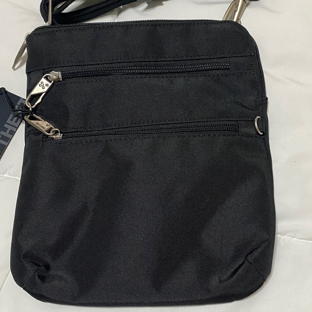 NWT Travelon slim double zip Black Crossbody anti theft Bag - Picture 3 of 15